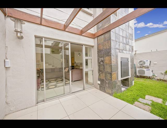 3 BEDROOM TOWNHOUSE FOR SALE IN BRYANSTON